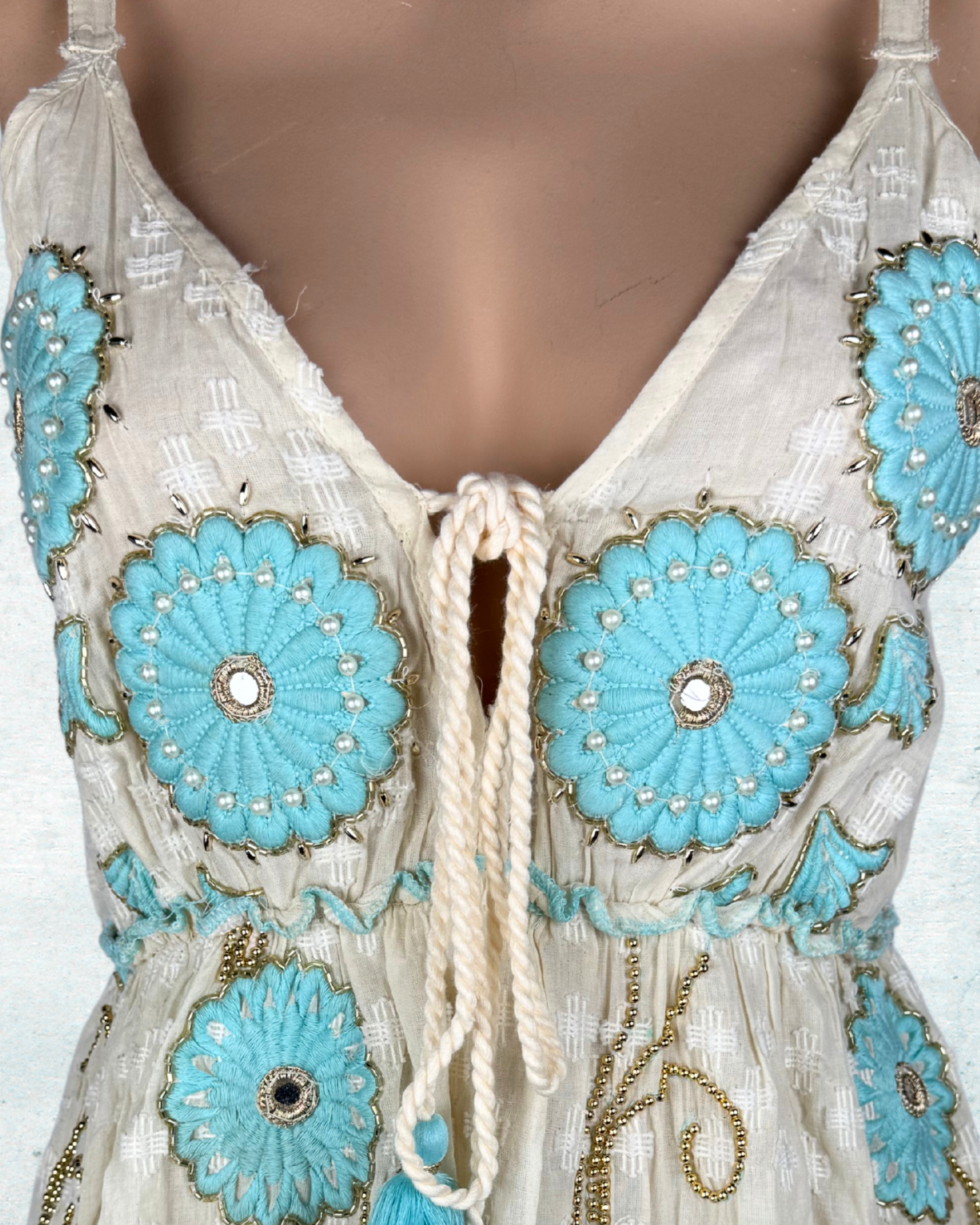 Boho-Maxi-Kleid mit Perlen und Spiegel| Weiß-Grün/Babyblau/Brown | Baumwolle | Ideal für Sommer, Strand & Festival