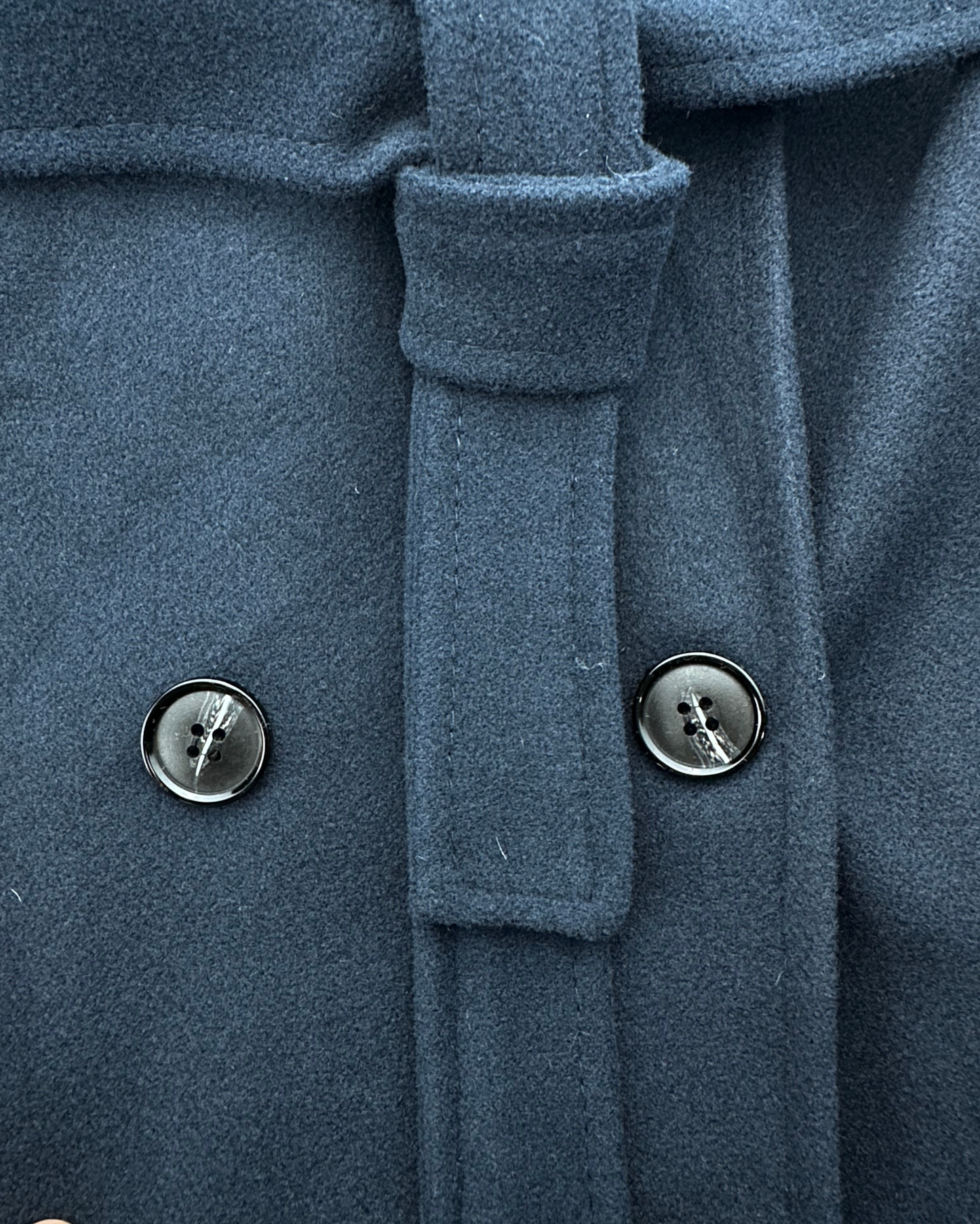 Eleganter Mantel mit Bindegürtel