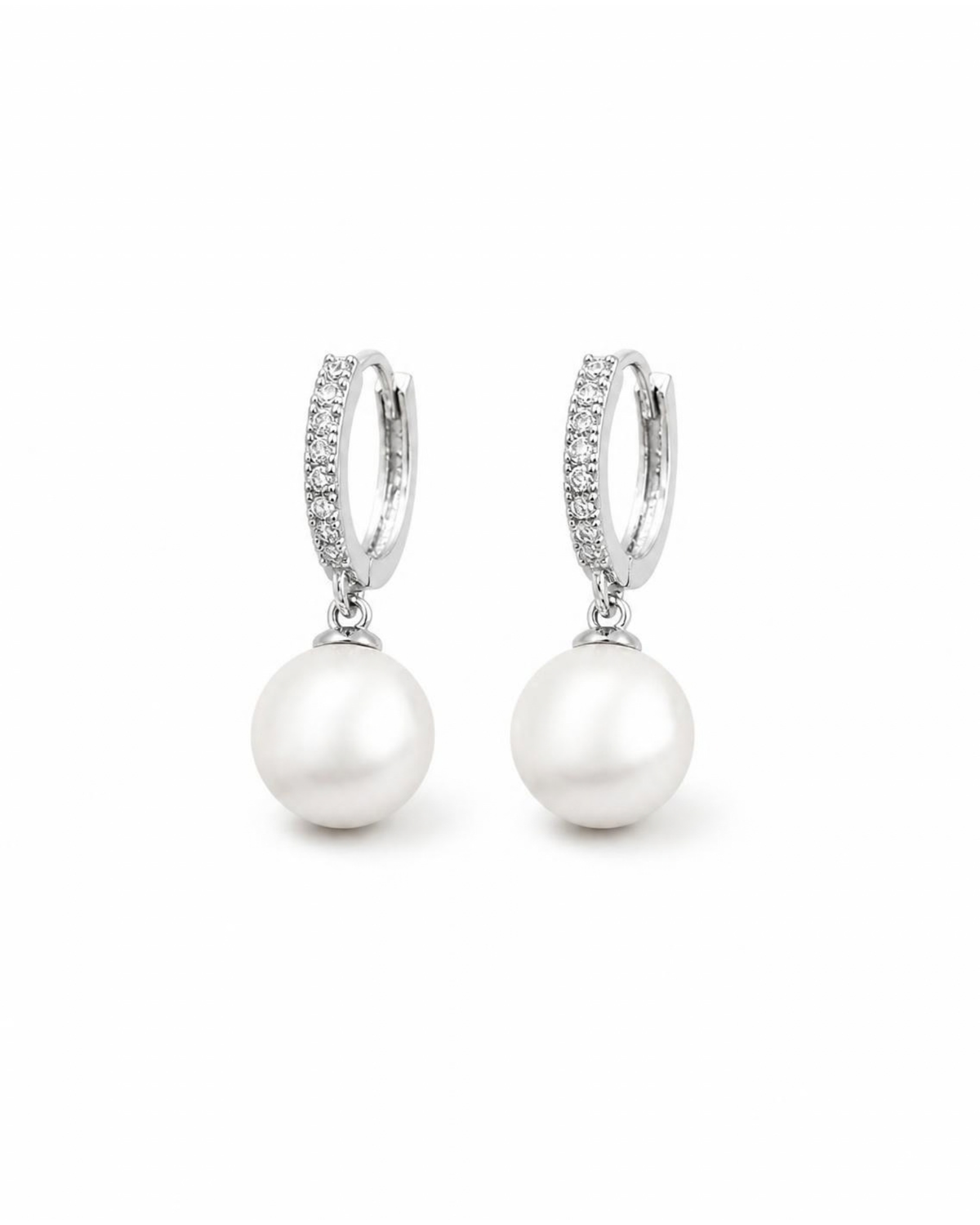 Damen-Creolen mit Perlenanhänger und Zirkonia in Silberoptik – Produktansicht