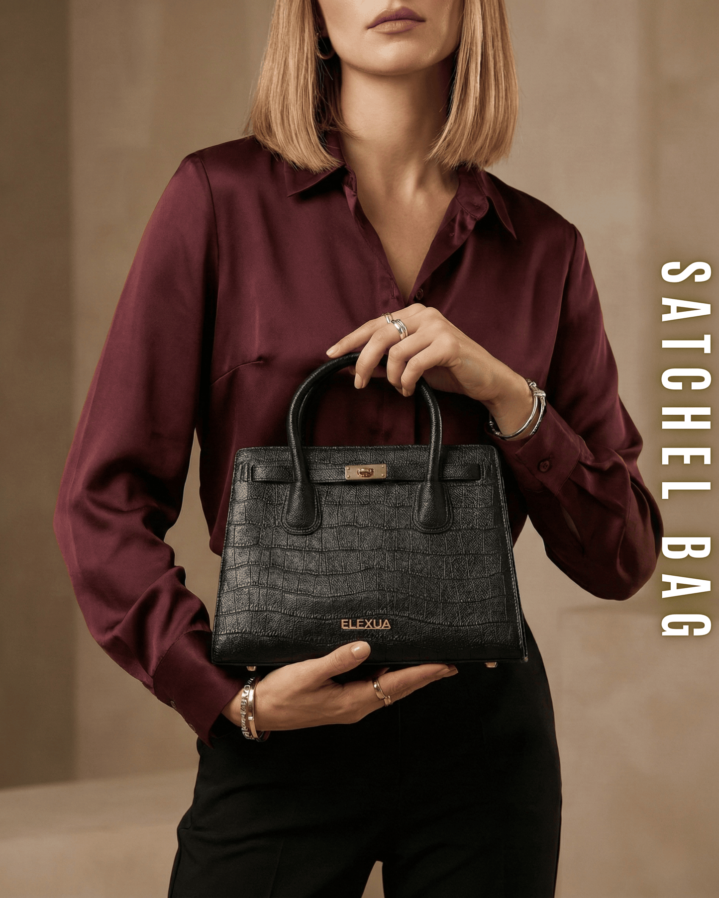 Eine Dame hält eine Stachel Tasche in der Hand. Sale