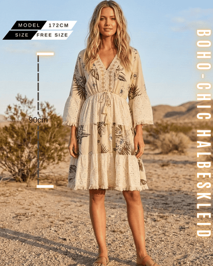 Beige Boho-Chic Halbeskleid mit braunem Blumenmuster, Häkelspitze und Glockenärmeln am 172cm Model.