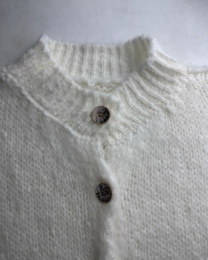 Strickjacke mit Glanzknöpfe