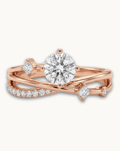 ELEXUA "Midnight Galaxy" Ring in Gold mit funkelnden kosmischen Details auf edlem Hintergrund.