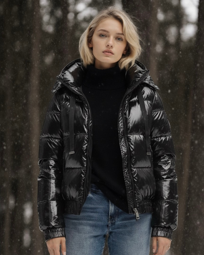 Kurze, glänzende Pufferjacke Damen in Schwarz, Wet-Look.