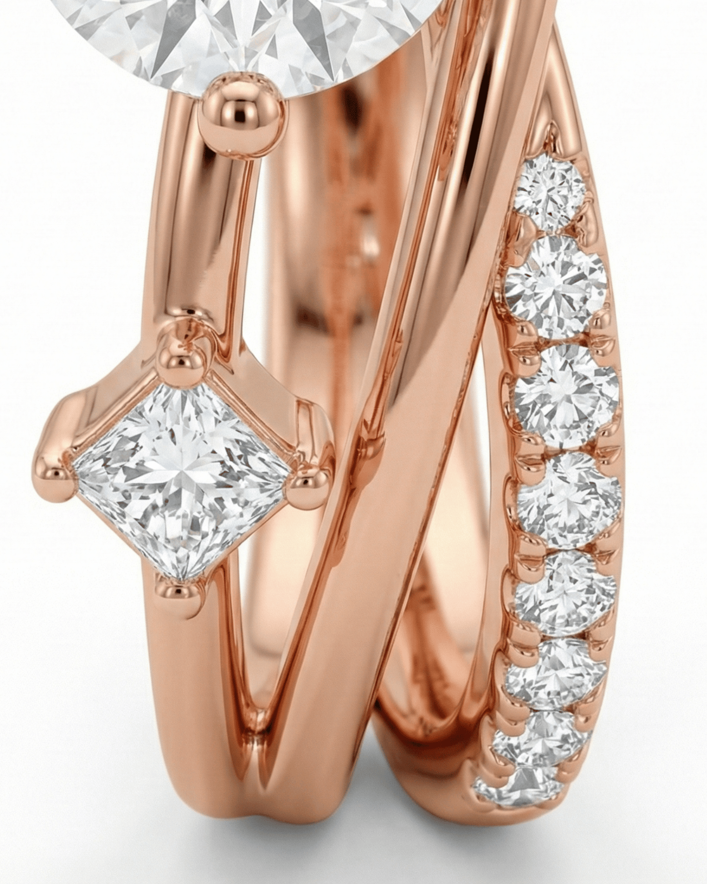 Nahaufnahme der exquisiten Steinbesetzung und der fließenden Geometrie des ELEXUA Rings.