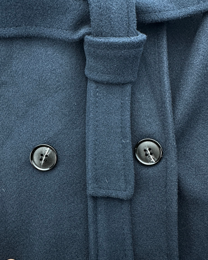 Eleganter Mantel mit Bindegürtel