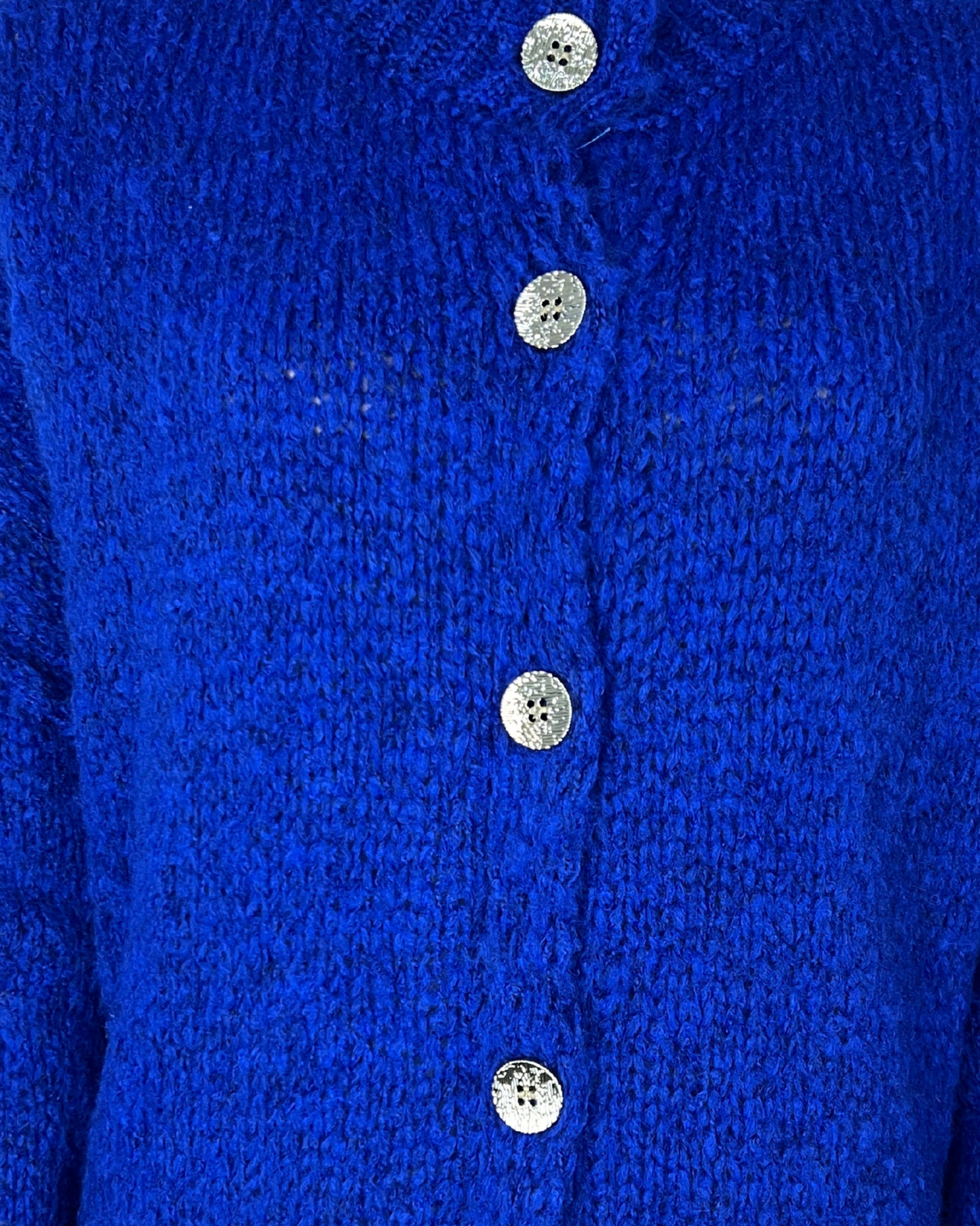 Strickjacke mit Glanzknöpfe