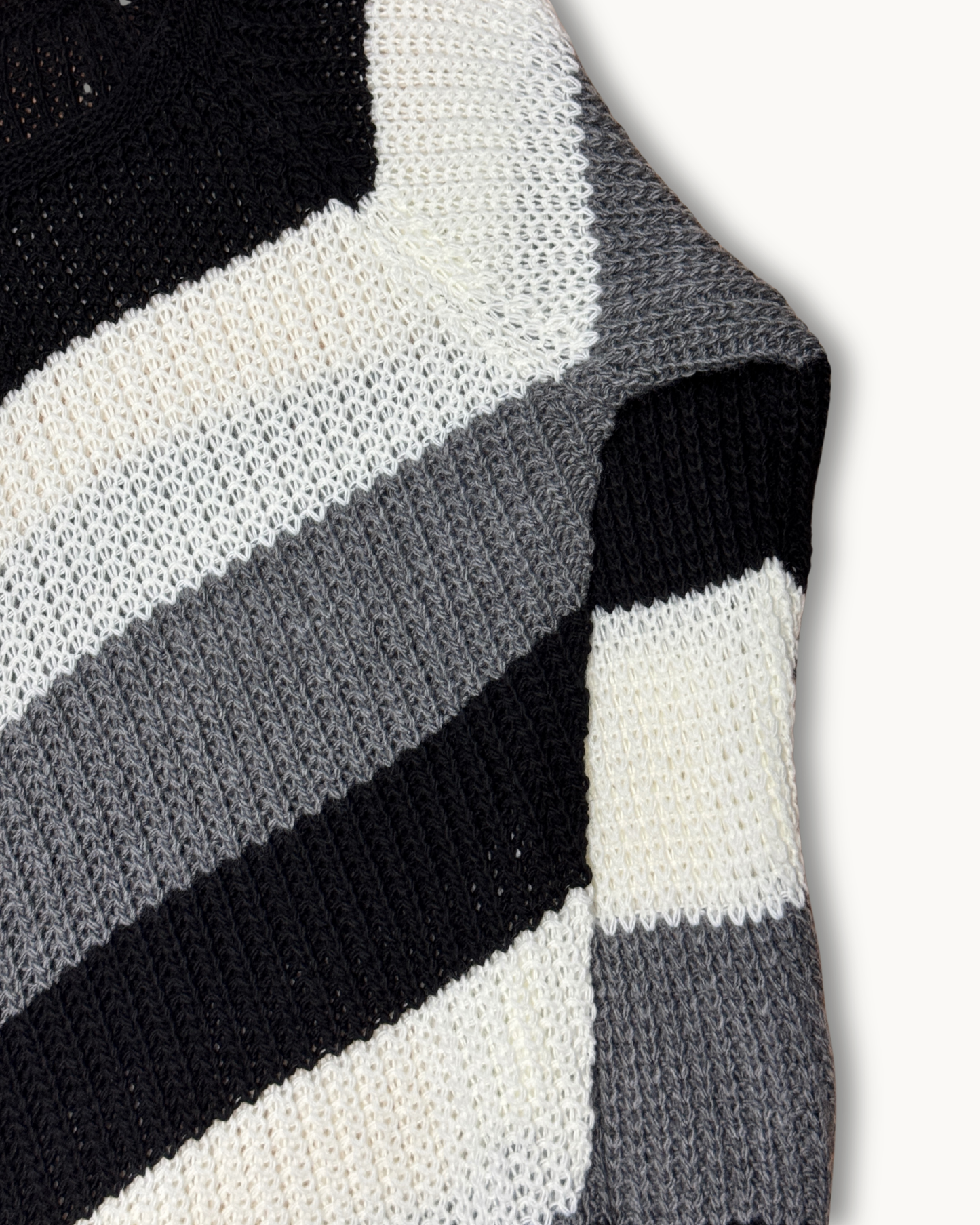 Chevron Strickpullover – V-Muster