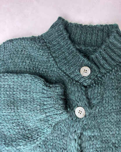 Strickjacke mit Glanzknöpfe