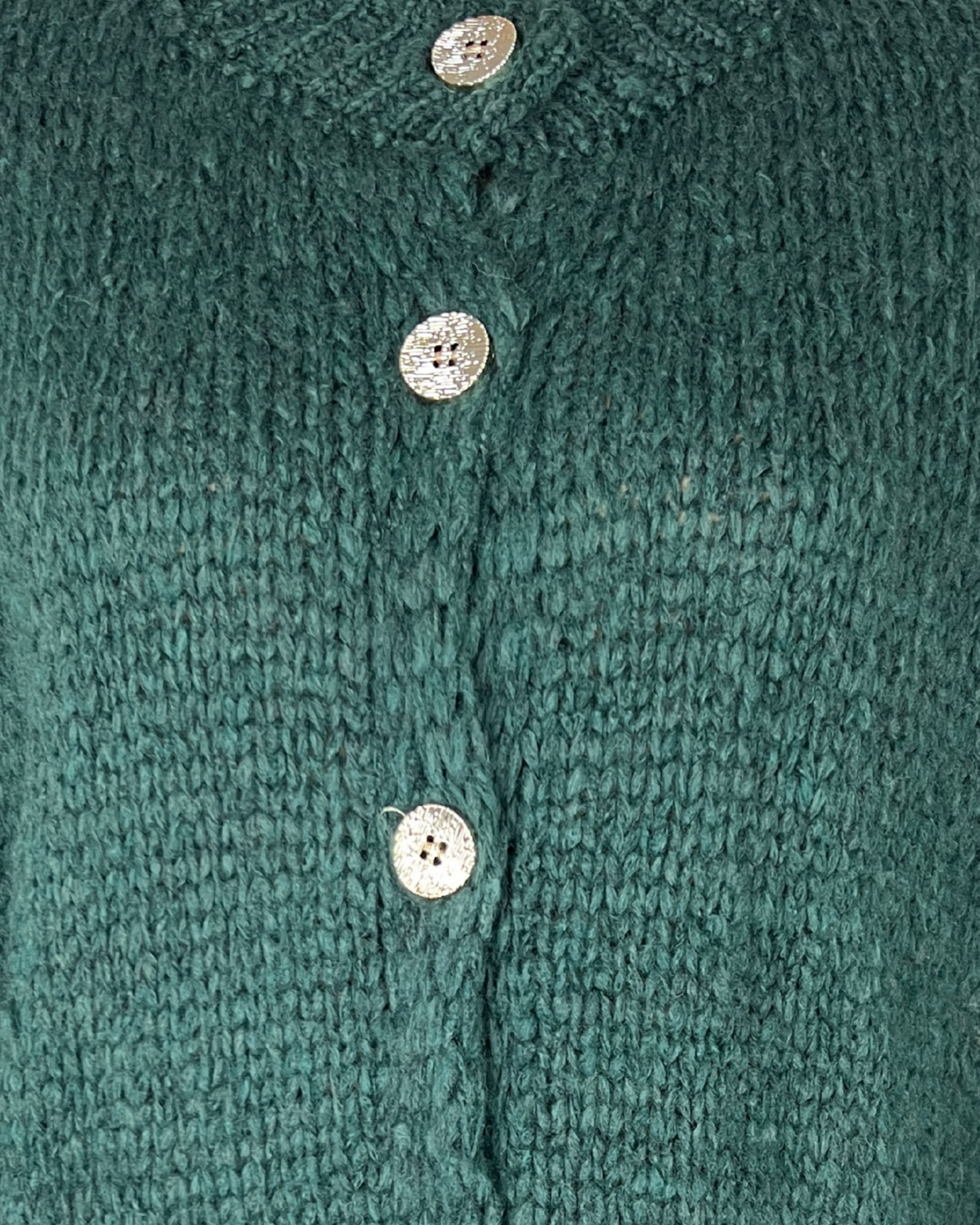 Strickjacke mit Glanzknöpfe