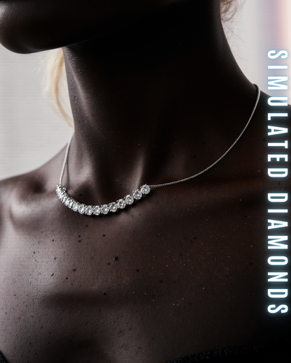 Simulierte Diamanten Halskette und Ohrringe