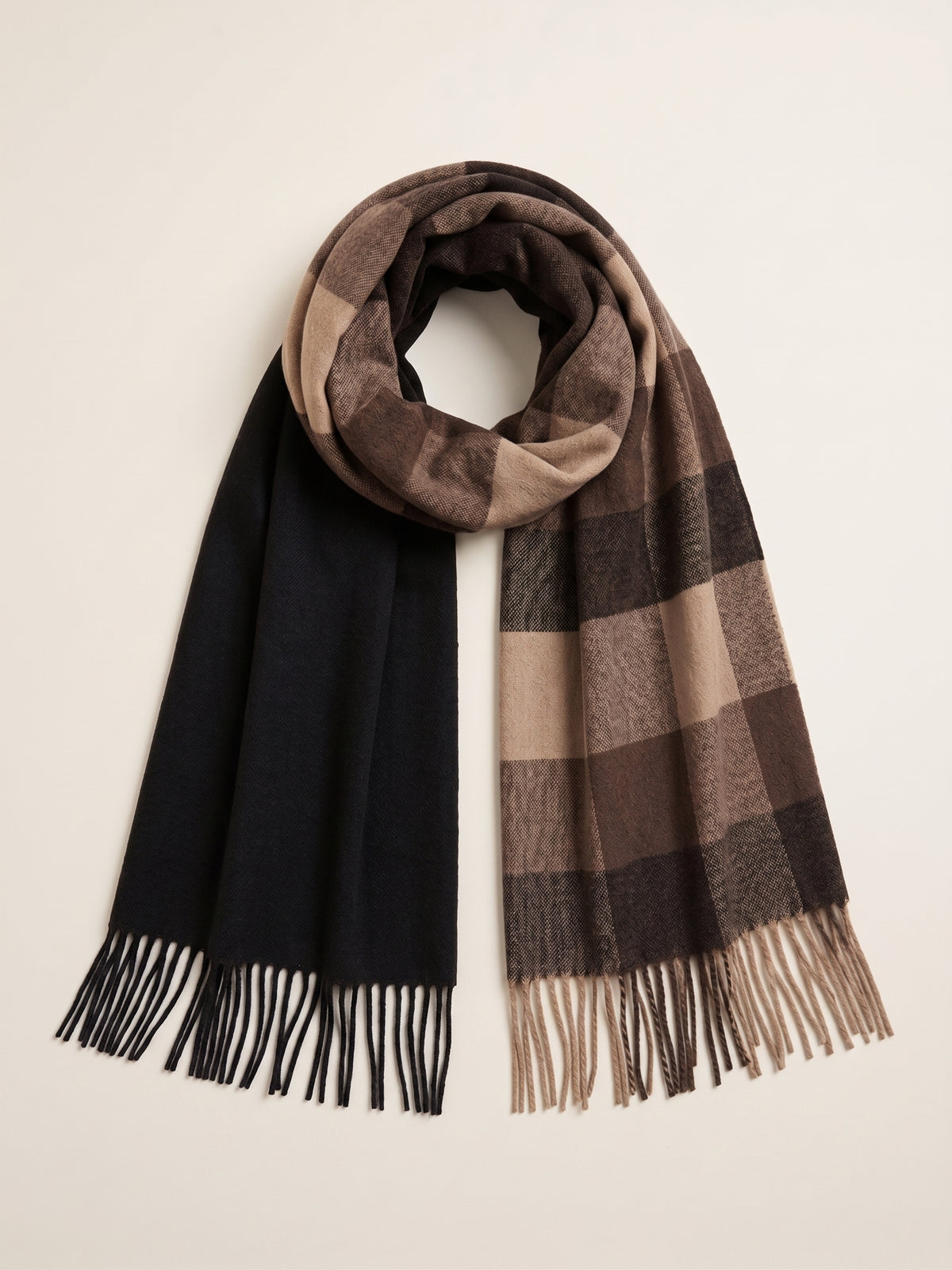 Oversize Karo Schal – Fransen
