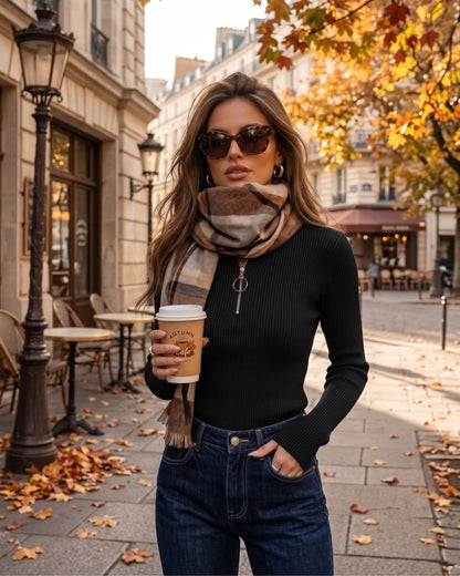Feinstrick Ripp-Pullover Damen Schwarz – Streetstyle Herbst-Outfit mit Schal und Jeans